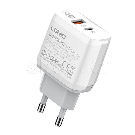 Зарядное устройство LDNIO A2421C, сеть, для USB-устройств, White + кабель lightning